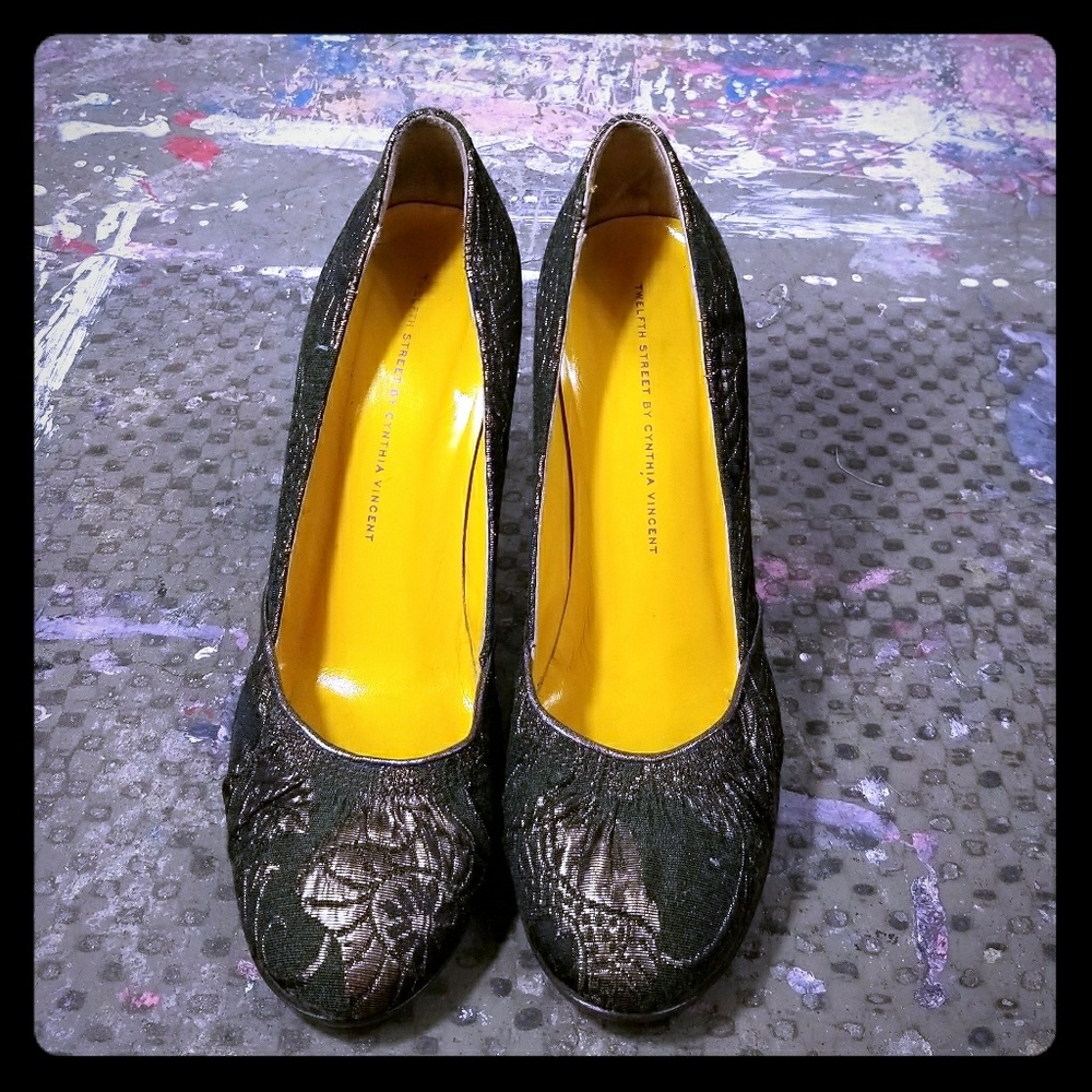 Burnished olive gold brocade Cynthia Vincent heels